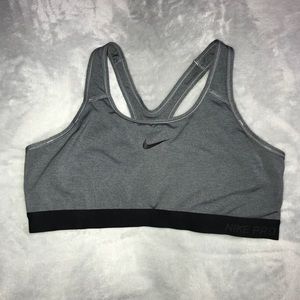 Nike pro sports bra